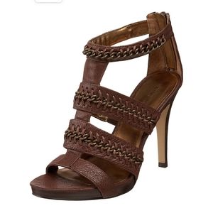 Nine West Chain Pump